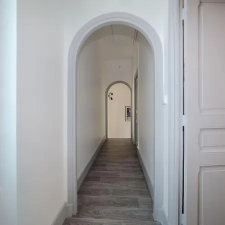 Et Volcans - Maison 9 Couchages Avec Garage Et Exterieur Nyaraló