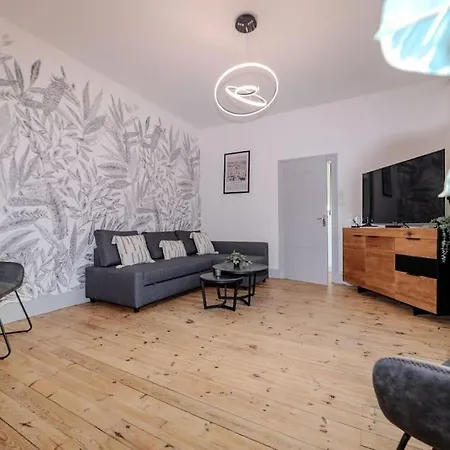Vakantiehuis Et Volcans - Maison 9 Couchages Avec Garage Et Exterieur *
