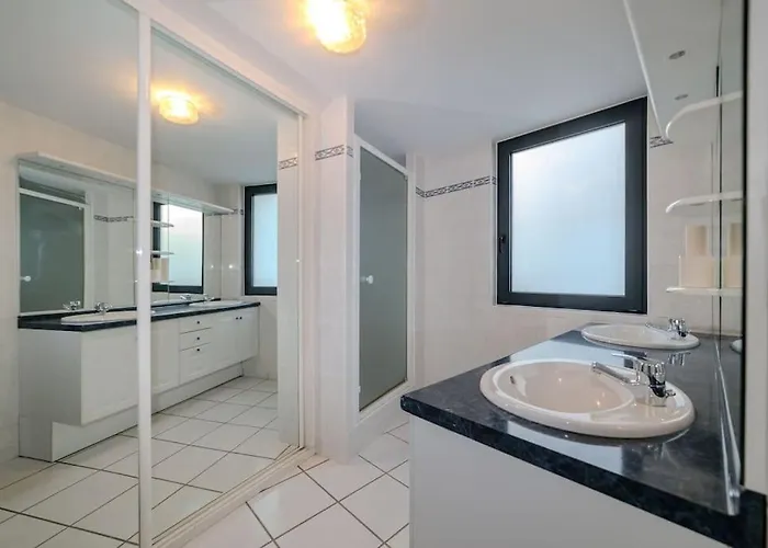 Et Volcans - Maison 9 Couchages Avec Garage Et Exterieur Nyaraló Clermont-Ferrand